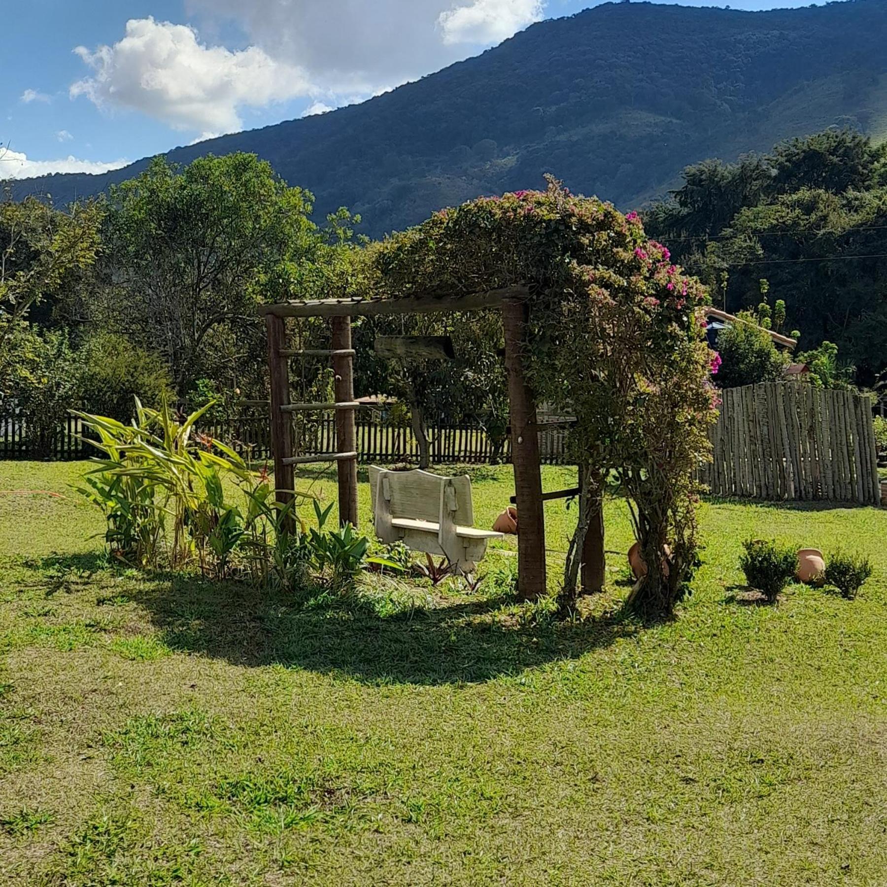 Recanto Das Flores São Tomé das Letras Екстериор снимка